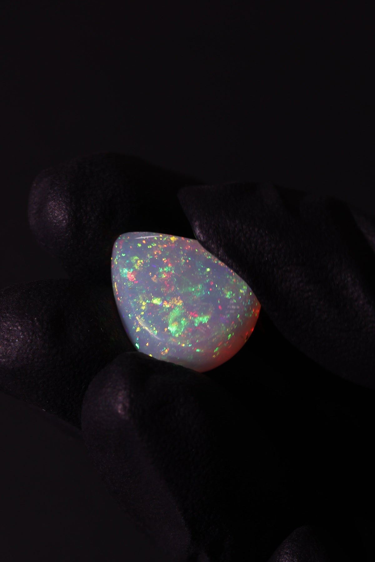 10.49ct Polished Ethiopian Opal