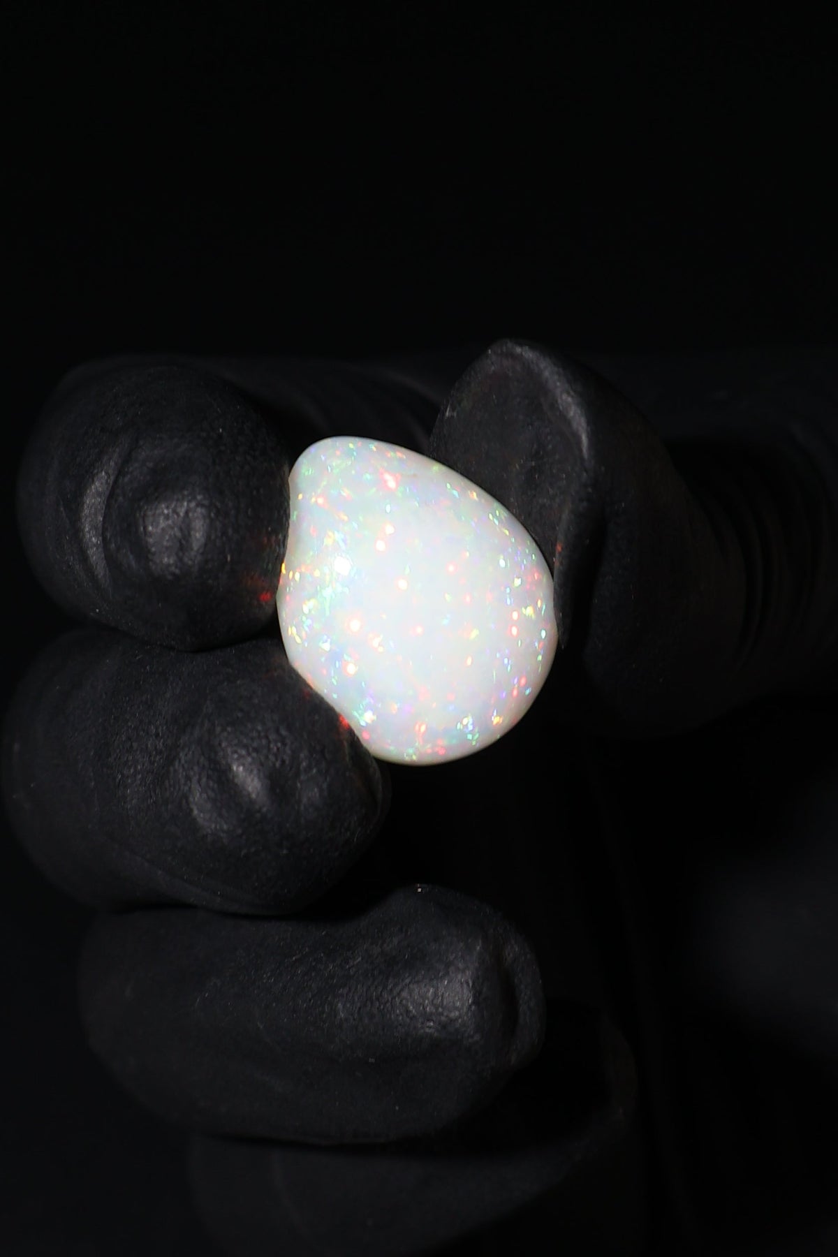 9.56ct Polished Ethiopian Opal