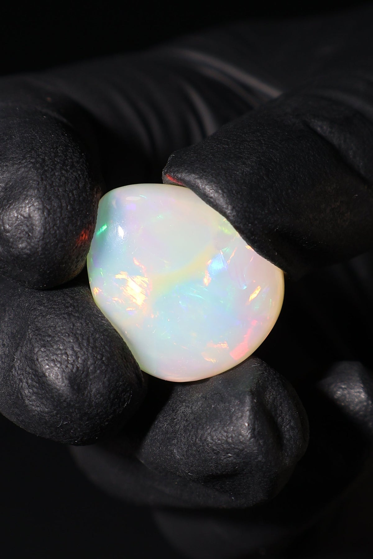 11.59ct Polished Ethiopian Opal