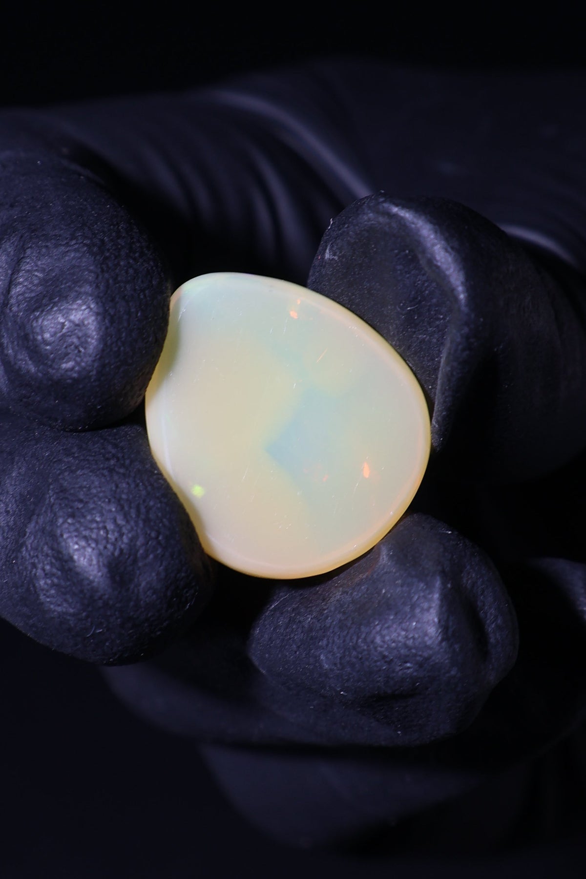 11.59ct Polished Ethiopian Opal