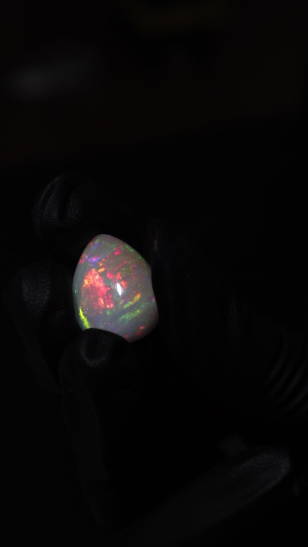 10.80ct Polished Ethiopian Opal