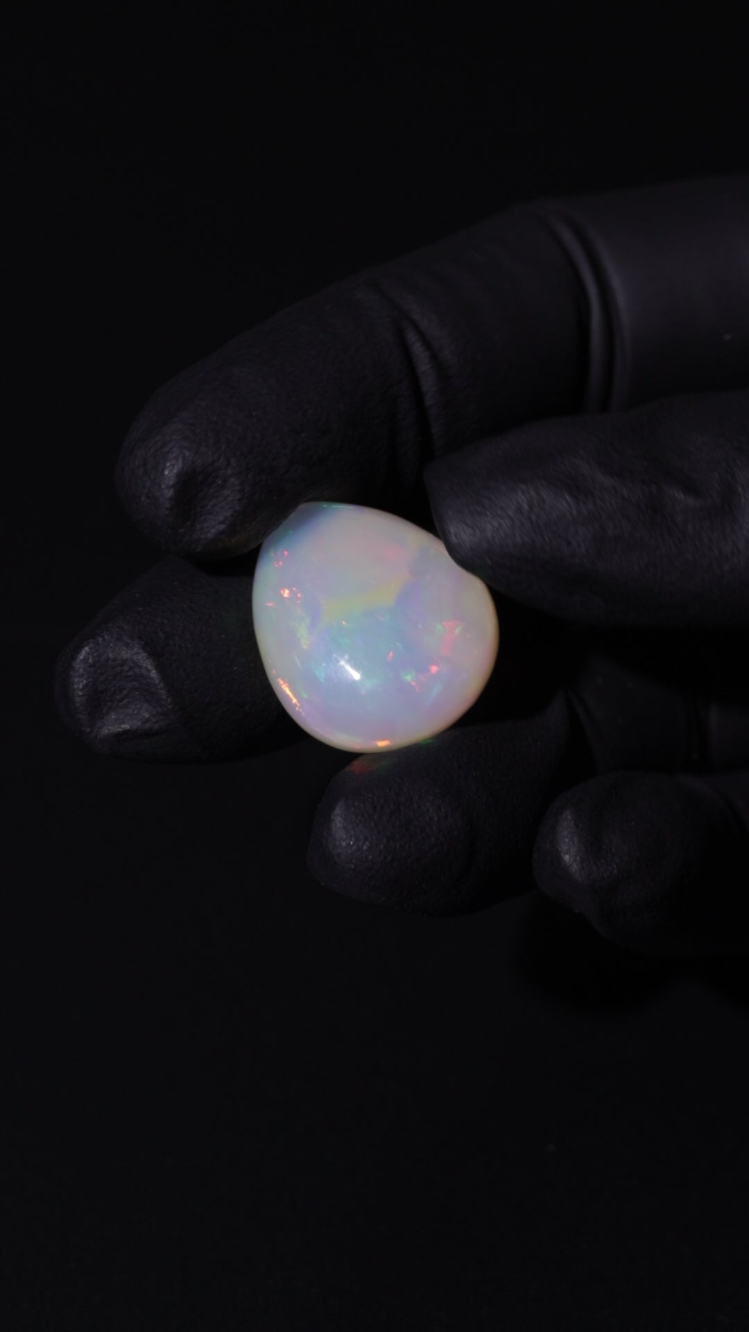 11.59ct Polished Ethiopian Opal