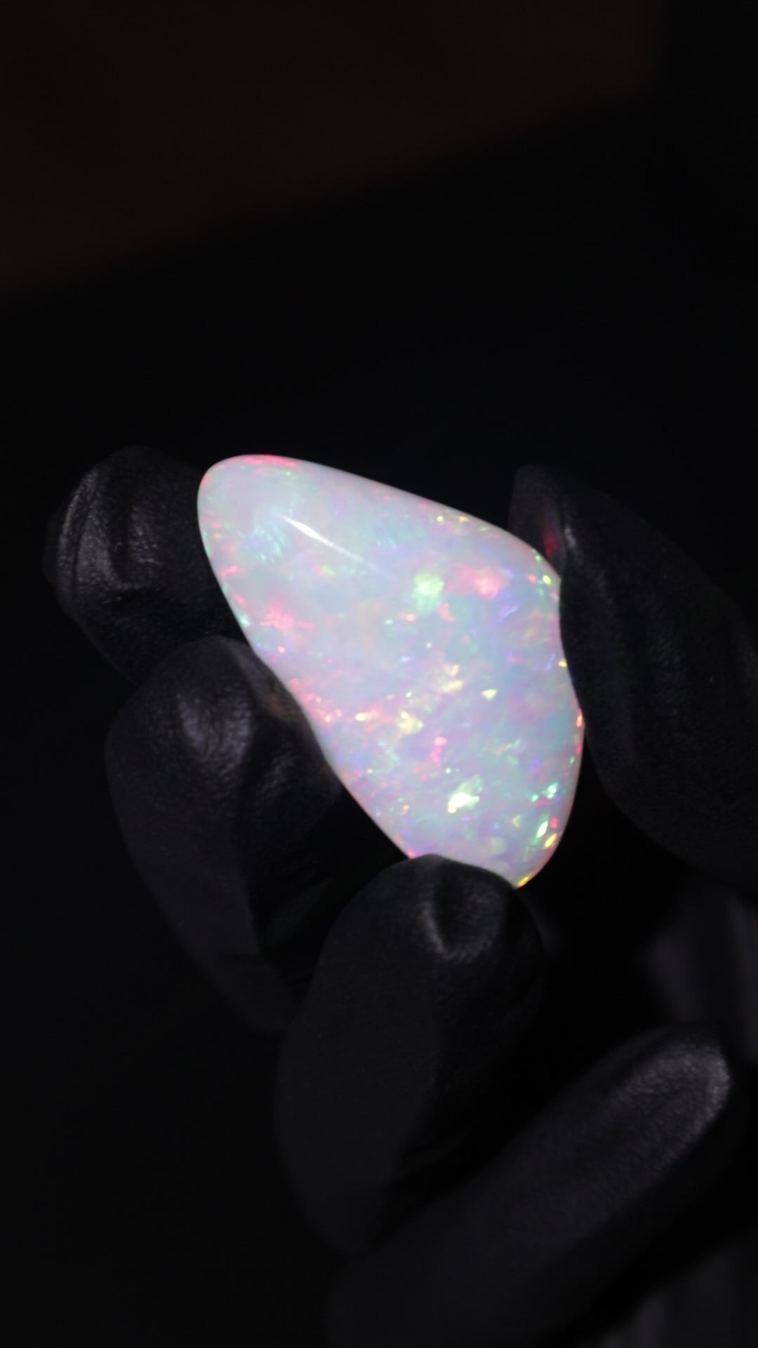 31.33ct Polished Ethiopian Opal