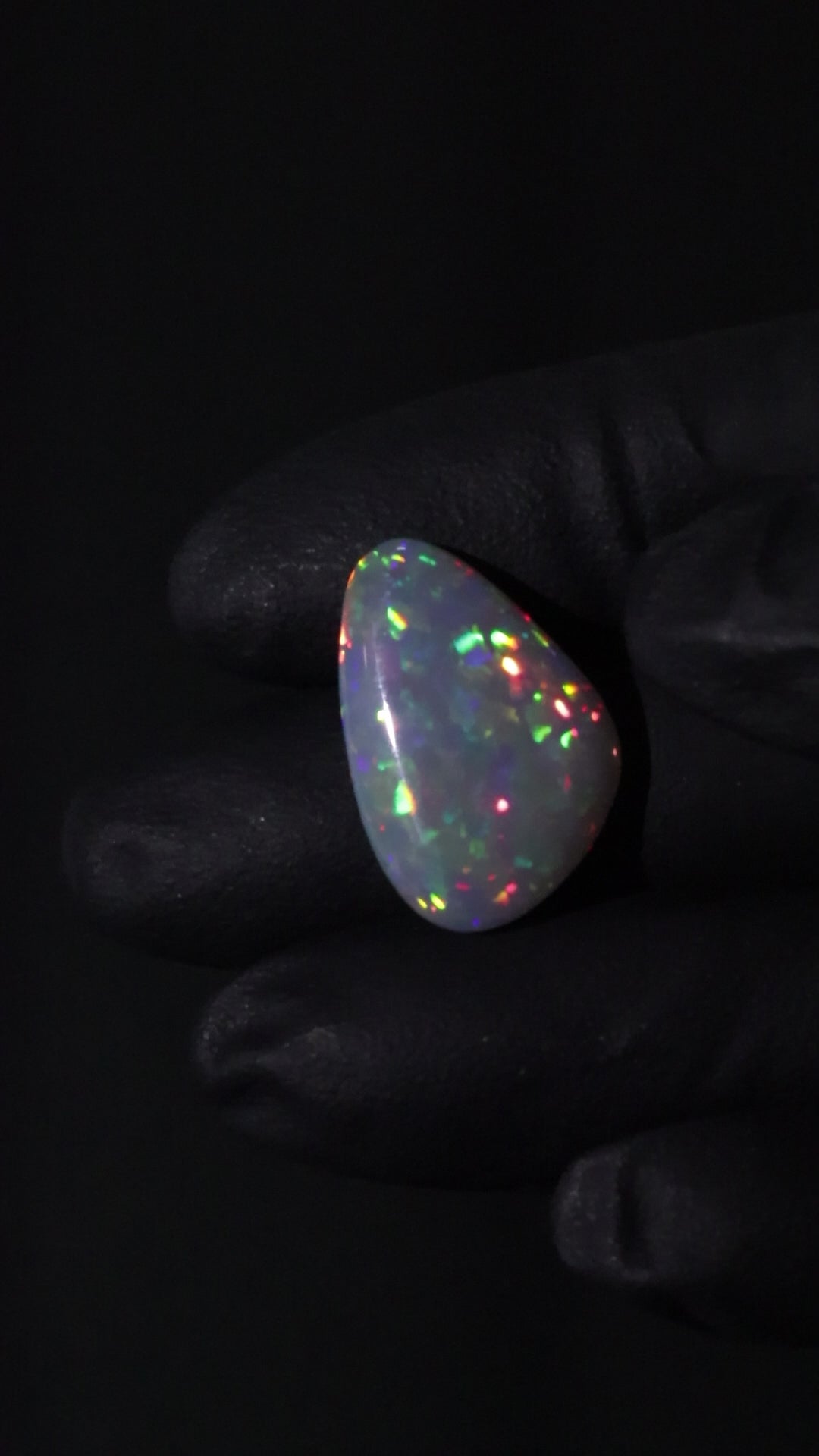 8.58ct Polished Ethiopian Opal