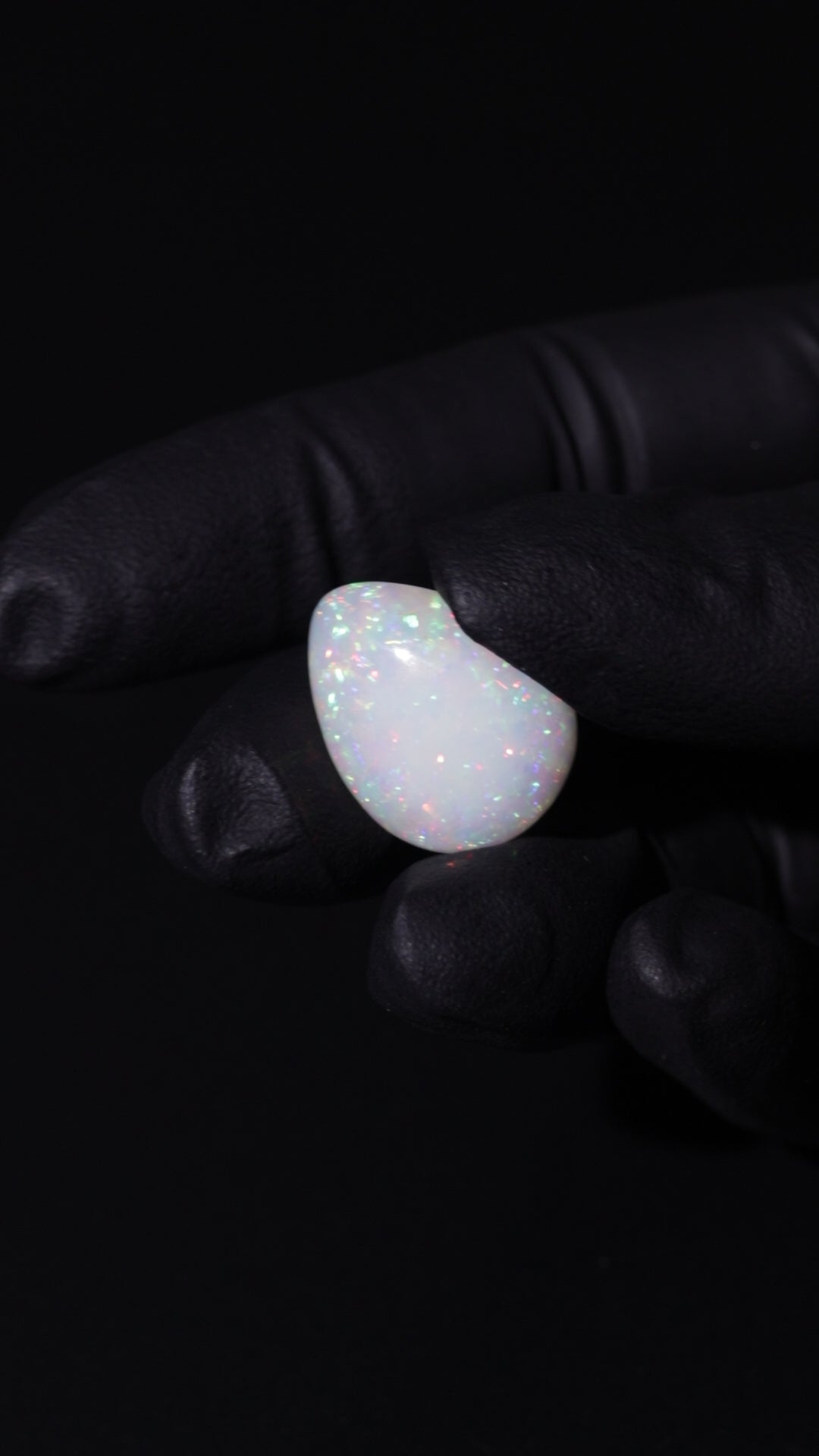 9.56ct Polished Ethiopian Opal